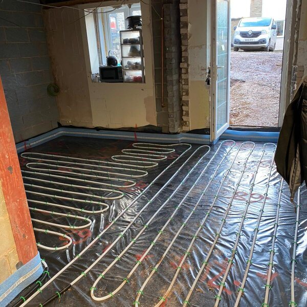 Gypsol | Water Underfloor Heating Manchester | Liquid Floor Anhydrite Screeds | Cemfloor | Flowing Thermio Screeds |