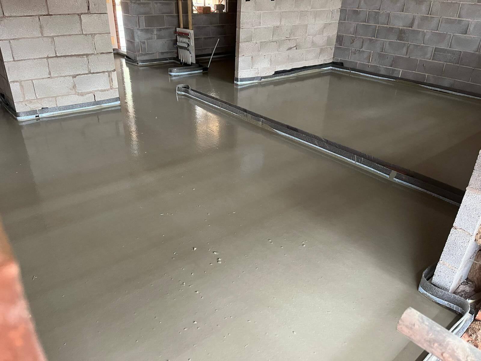 Liquid screed
