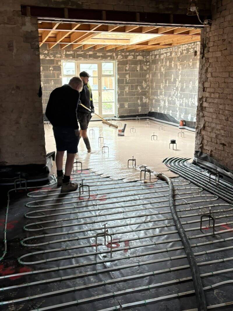 entire ground floor underfloor heating and liquid floor screed