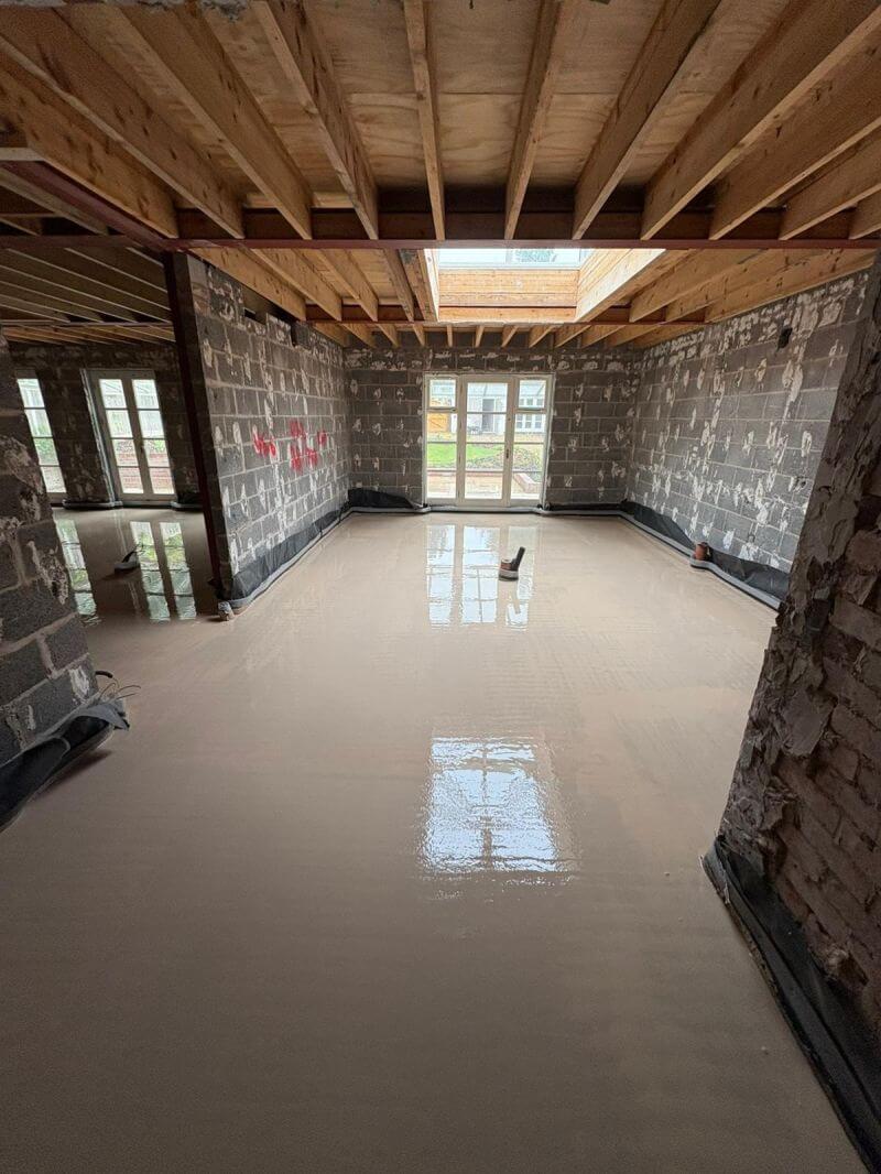 Robbens underfloor heating and liquid floor screed