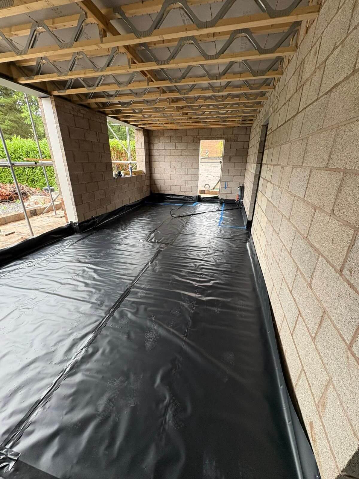 Room preparation | UFH & liquid screed