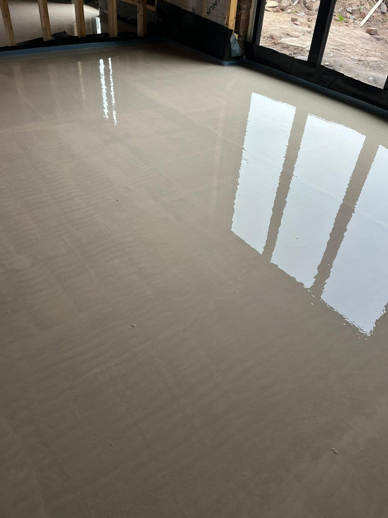 Liquid floor screeding in a barn conversion project